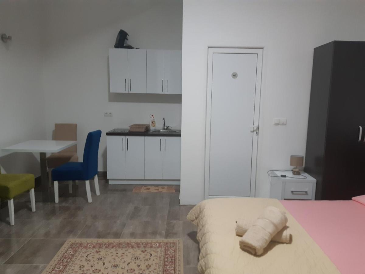 Zara Apartments Ulcinj Esterno foto