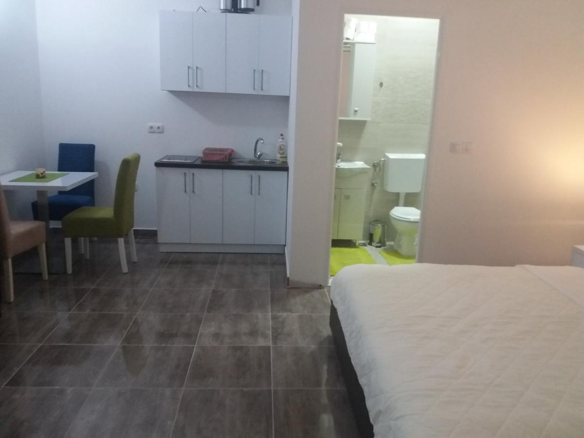 Zara Apartments Ulcinj Esterno foto